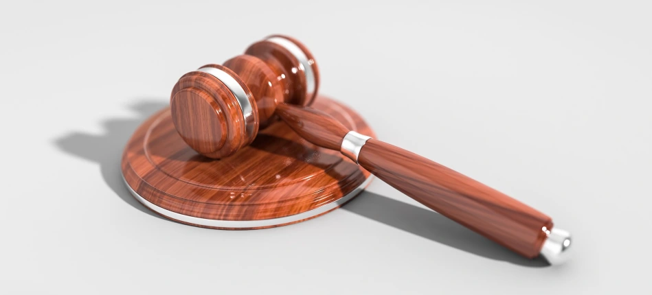 gavel-2492011_1920 פטיש שופטים, ירושות וצוואות